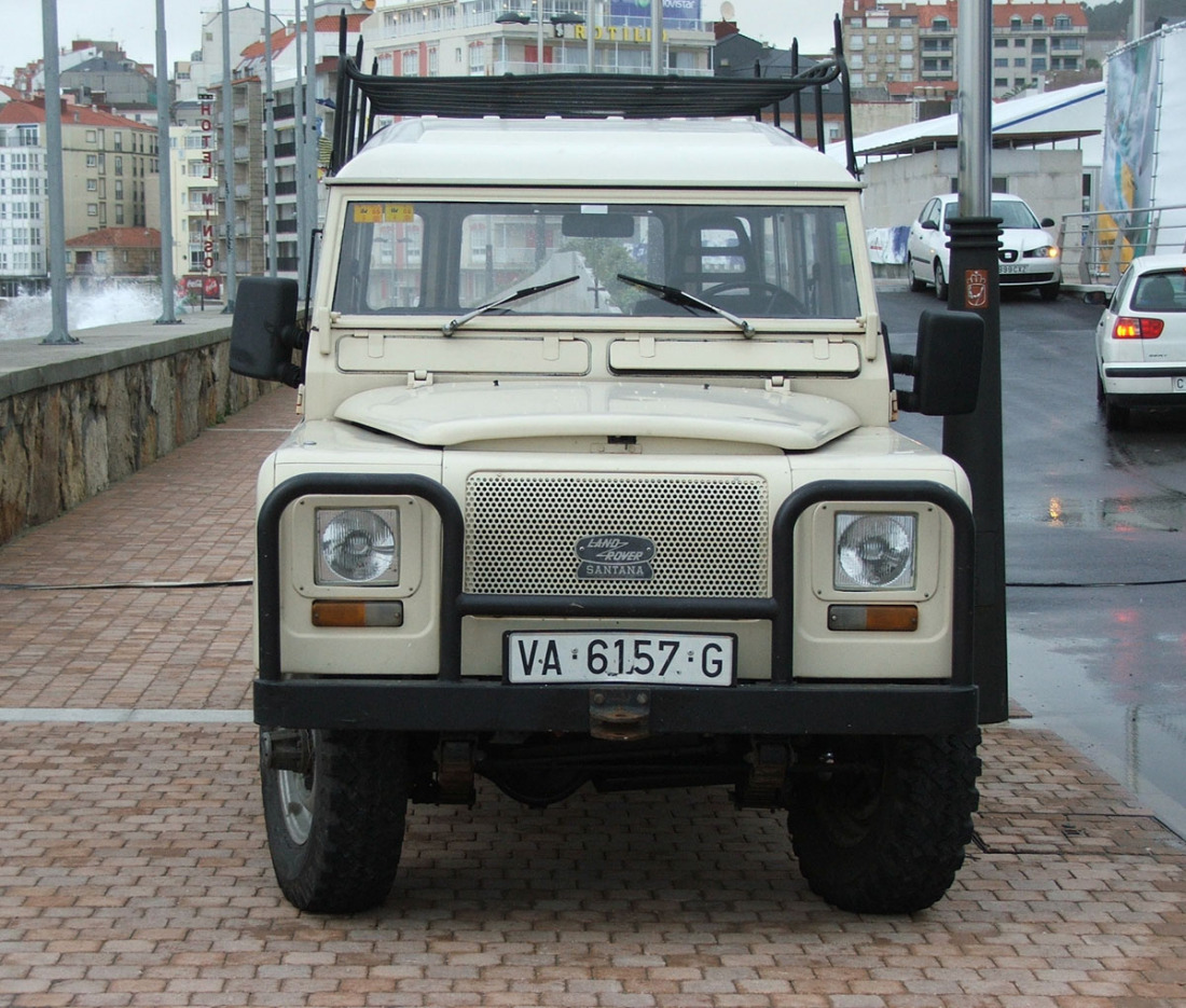 Land Rover Santana Cazorla Series III Photos, Reviews, News, Specs